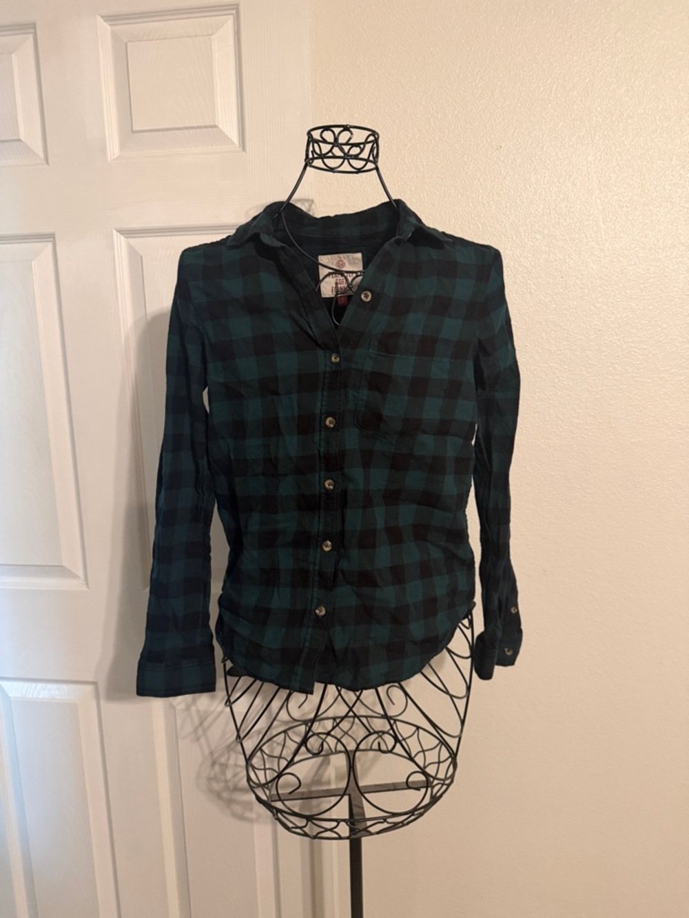 SO Green and Black Plaid Button-Up Shirt
